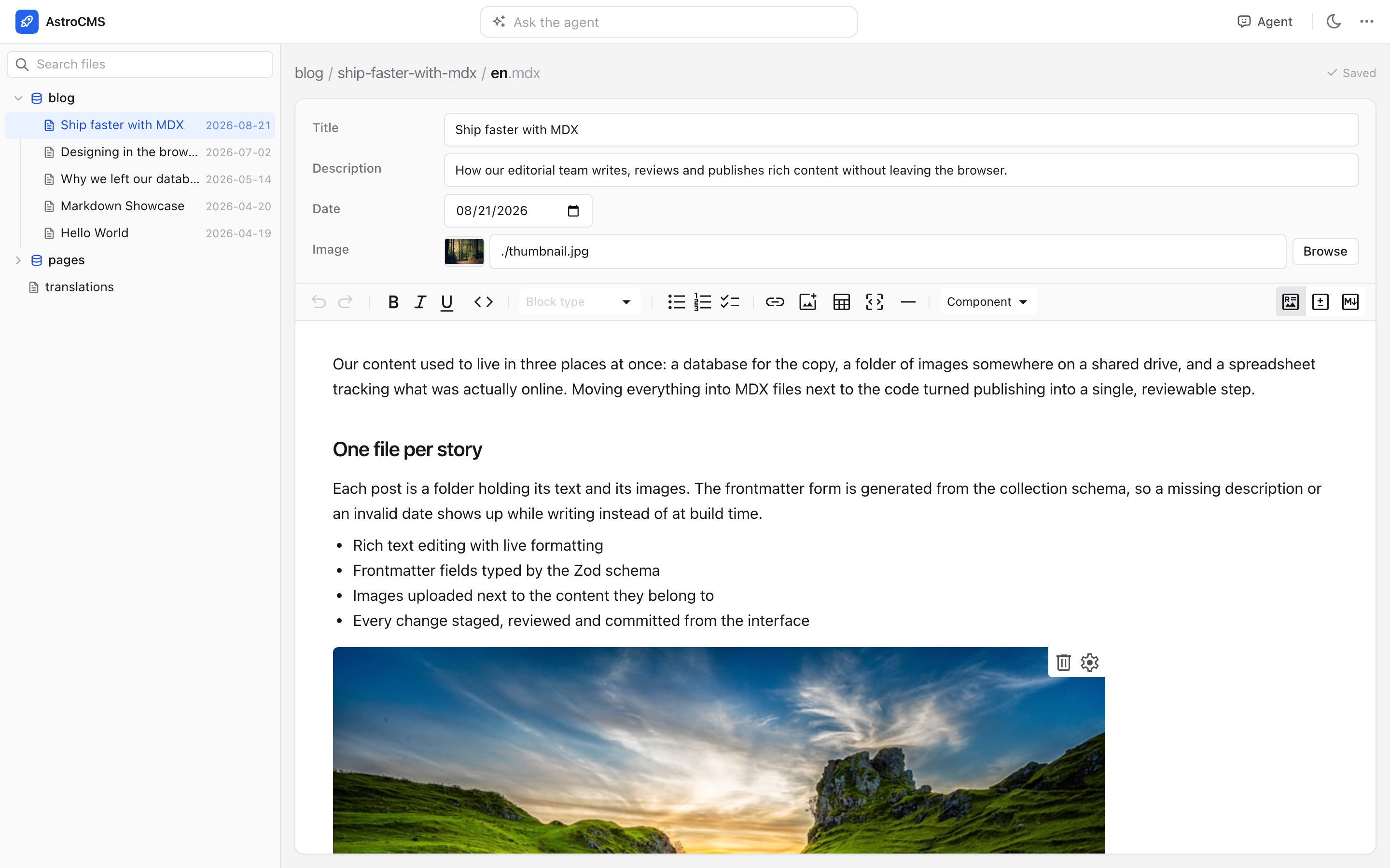 Interface d'AstroCMS, le CMS open source de Lonestone : navigateur de collections, formulaire de frontmatter généré depuis le schéma Zod et éditeur MDX visuel
